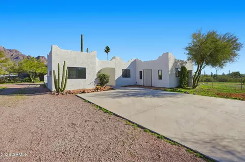 4979 E Pioneer St, Apache Junction, AZ 85119 photo 18