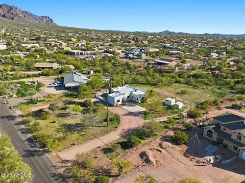 4979 E Pioneer St, Apache Junction, AZ 85119 photo 3