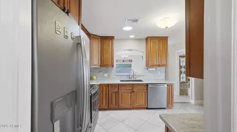 Other - 2346 E Orangewood Ave, Phoenix, AZ 85020 photo 7 of 13