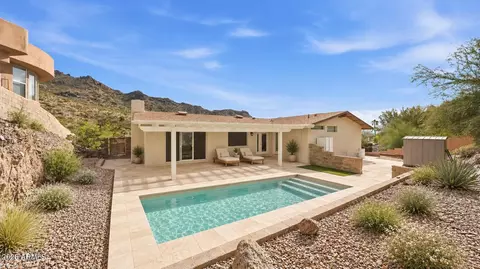 Exterior - 2346 E Orangewood Ave, Phoenix, AZ 85020 photo 6 of 7