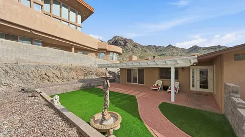 Exterior - 2346 E Orangewood Ave, Phoenix, AZ 85020 photo 6 of 6