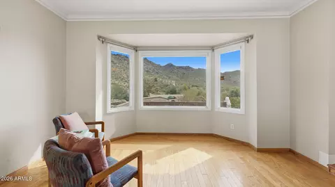 Living - 2346 E Orangewood Ave, Phoenix, AZ 85020 photo 3 of 5