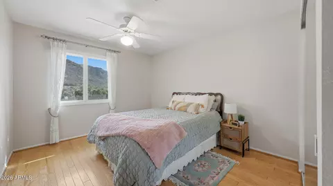 Bedroom - 2346 E Orangewood Ave, Phoenix, AZ 85020 photo 3 of 4