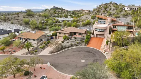 View/Area - 2346 E Orangewood Ave, Phoenix, AZ 85020 photo 7 of 7