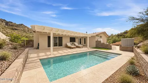 Exterior - 2346 E Orangewood Ave, Phoenix, AZ 85020 photo 7 of 7
