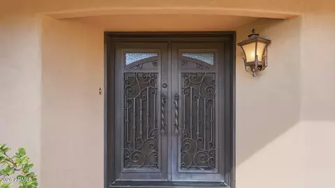 Entry Way - 2346 E Orangewood Ave, Phoenix, AZ 85020 photo 1 of 7