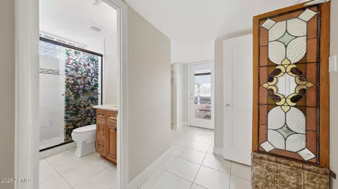 Entry Way - 2346 E Orangewood Ave, Phoenix, AZ 85020 photo 5 of 7