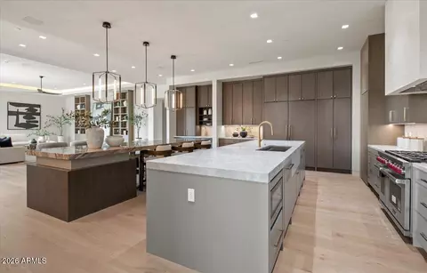 9790 N 56th St, Paradise Valley, AZ 85253