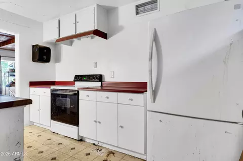 Kitchen - 4970 E Hidalgo St, Apache Junction, AZ 85119 photo 1 of 5