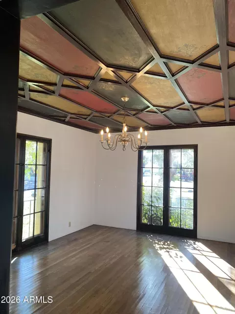 Dining - 520 E Orange Dr, Phoenix, AZ 85012 photo 1 of 2