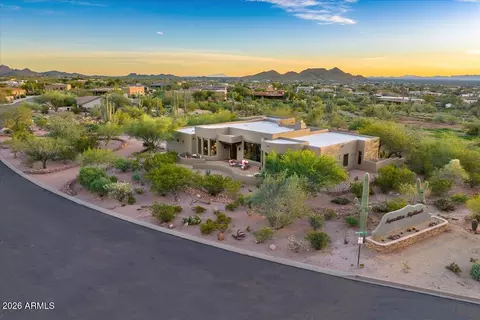 View/Area - 822 S Broadway Ln, Apache Junction, AZ 85119 photo 2 of 2