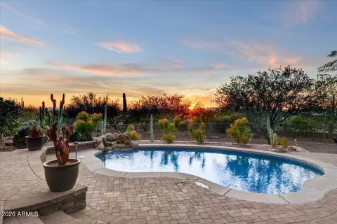 Exterior - 822 S Broadway Ln, Apache Junction, AZ 85119 photo 2 of 12