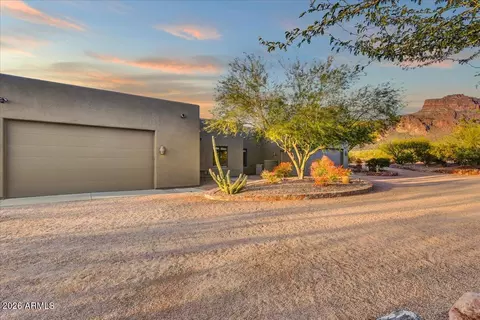 Other - 822 S Broadway Ln, Apache Junction, AZ 85119 photo 5 of 9