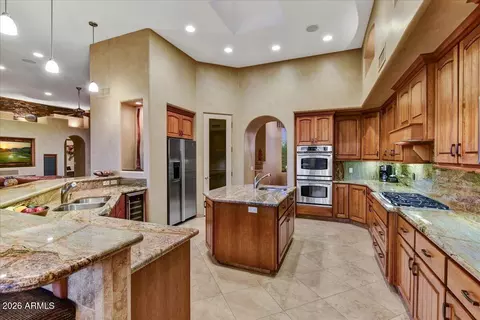 Kitchen - 822 S Broadway Ln, Apache Junction, AZ 85119 photo 1 of 2