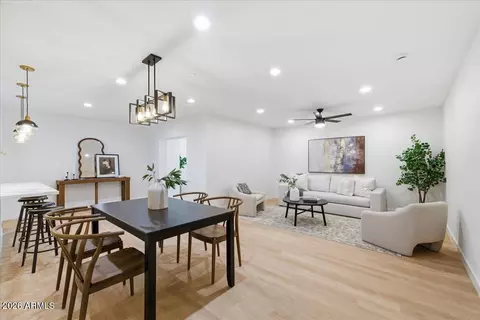 Dining - 4210 N 18th Ave, Phoenix, AZ 85015 photo 2 of 3