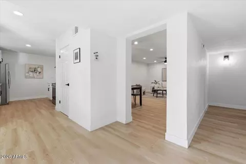Entry Way - 4210 N 18th Ave, Phoenix, AZ 85015 photo 5 of 5