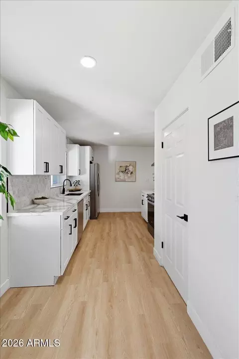 Entry Way - 4210 N 18th Ave, Phoenix, AZ 85015 photo 1 of 5