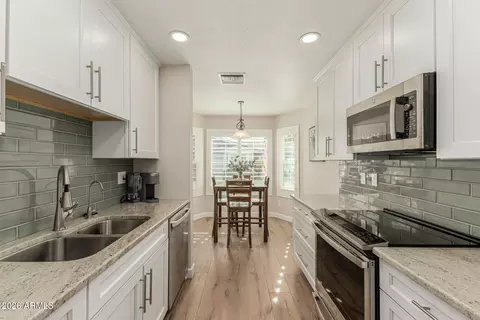 520 E Hartford Ave, Phoenix, AZ 85022 photo 2