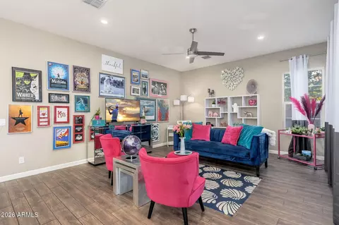 Living - 3067 N 33rd Pl, Phoenix, AZ 85018 photo 1 of 4
