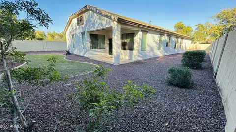 Exterior - 4642 S Cobblestone St, Gilbert, AZ 85297 photo 2 of 3