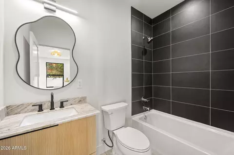 Bath - 4512 N 38th St, Phoenix, AZ 85018 photo 6 of 7