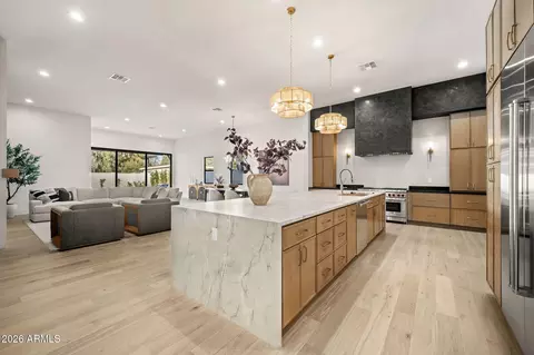 Kitchen - 4512 N 38th St, Phoenix, AZ 85018 photo 1 of 4