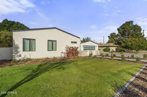 Exterior - 4512 N 38th St, Phoenix, AZ 85018 photo 2 of 6