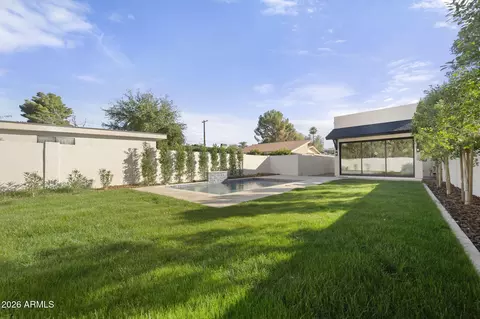 Exterior - 4512 N 38th St, Phoenix, AZ 85018 photo 4 of 6