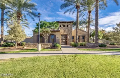 Exterior - 955 S Henry Ln, Gilbert, AZ 85296 photo 4 of 7