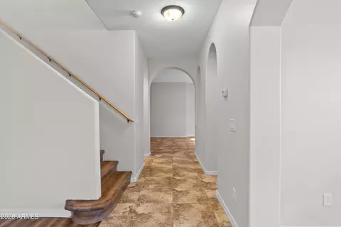 Entry Way - 955 S Henry Ln, Gilbert, AZ 85296 photo 4 of 8