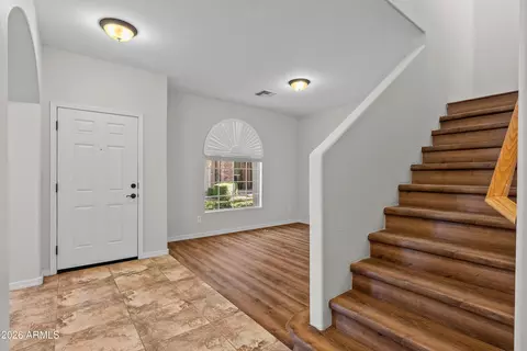 Entry Way - 955 S Henry Ln, Gilbert, AZ 85296 photo 3 of 8