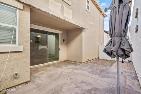 Exterior - 955 S Henry Ln, Gilbert, AZ 85296 photo 3 of 7