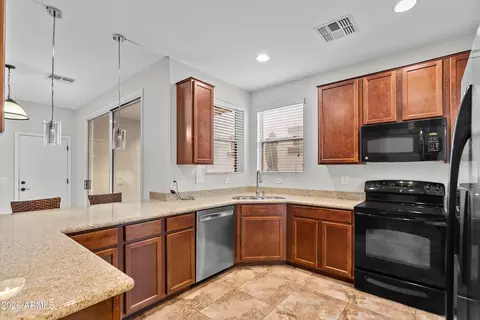 Kitchen - 955 S Henry Ln, Gilbert, AZ 85296 photo 1 of 2