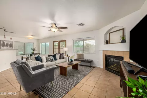 Living - 2251 E Parkside Ln, Phoenix, AZ 85024 photo 1 of 6