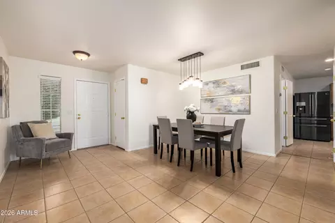 Dining - 2251 E Parkside Ln, Phoenix, AZ 85024 photo 1 of 3