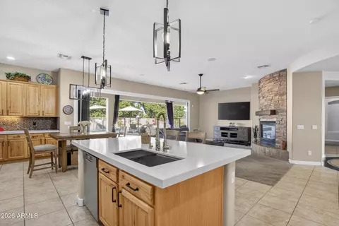 Kitchen - 3540 E Menlo Cir, Mesa, AZ 85213 photo 3 of 8