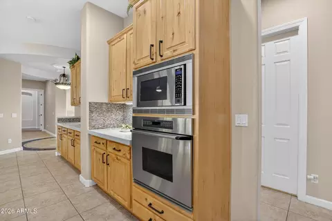 Kitchen - 3540 E Menlo Cir, Mesa, AZ 85213 photo 6 of 8