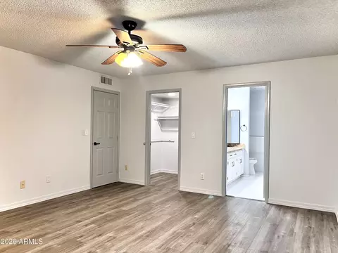 17633 N Lindner Dr, Glendale, AZ 85308