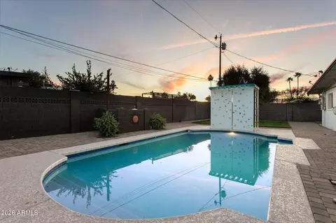 Exterior - 3725 E Paradise Dr, Phoenix, AZ 85028 photo 11 of 12