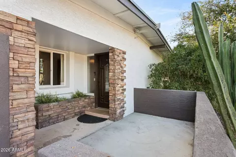 Exterior - 3725 E Paradise Dr, Phoenix, AZ 85028 photo 5 of 12