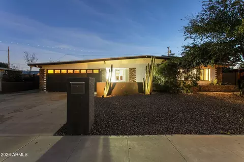 3725 E Paradise Dr, Phoenix, AZ 85028