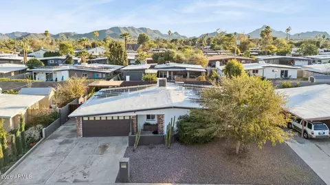 View/Area - 3725 E Paradise Dr, Phoenix, AZ 85028 photo 1 of 17