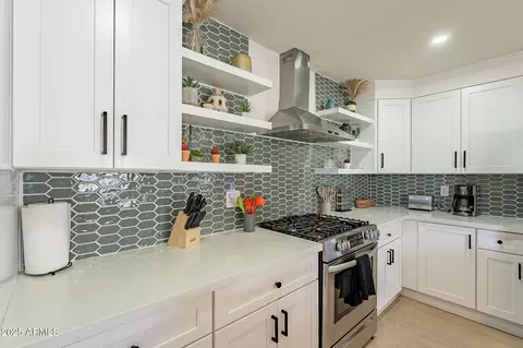 Kitchen - 3015 E Dahlia Dr, Phoenix, AZ 85032 photo 6 of 10