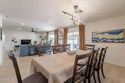 Dining - 3015 E Dahlia Dr, Phoenix, AZ 85032 photo 3 of 4