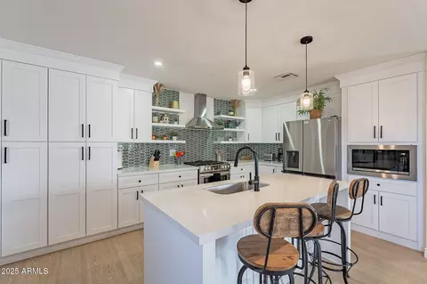 Kitchen - 3015 E Dahlia Dr, Phoenix, AZ 85032 photo 3 of 10