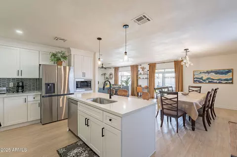 Kitchen - 3015 E Dahlia Dr, Phoenix, AZ 85032 photo 4 of 10