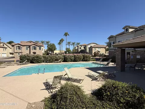 Exterior - 945 W Wendy Way, Gilbert, AZ 85233 photo 8 of 8