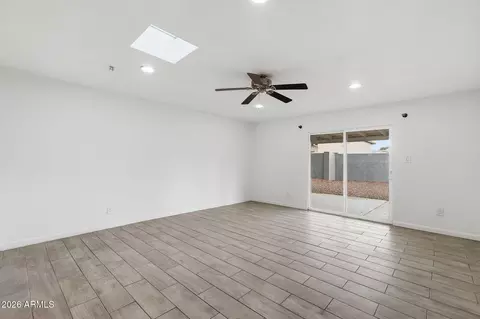 2219 S River Dr, Tempe, AZ 85282 photo 15