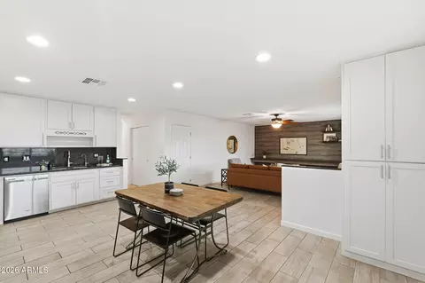 2219 S River Dr, Tempe, AZ 85282 photo 12