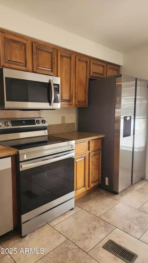 2233 E Behrend Dr #61, Phoenix, AZ 85024 photo 12